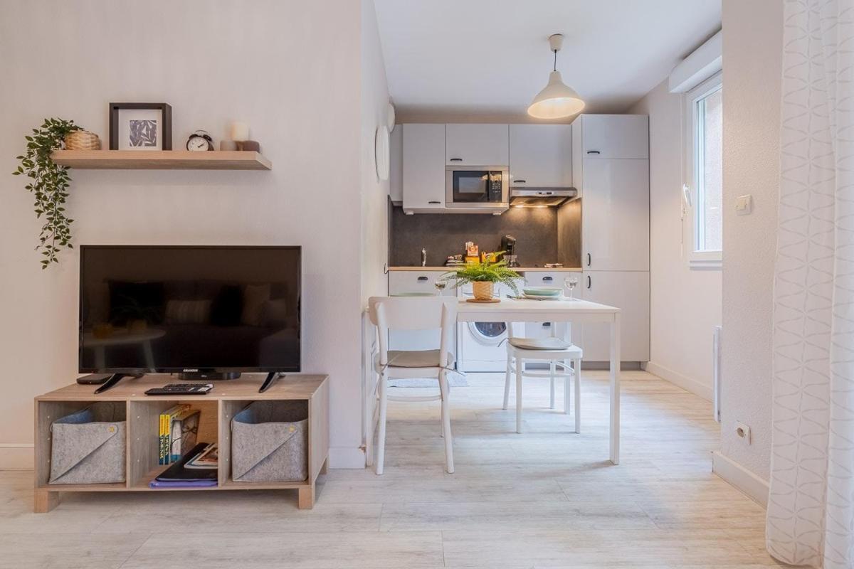 Appartamento Les Capitouls - avec piscine, parking&jardin privé ! Tolosa Esterno foto